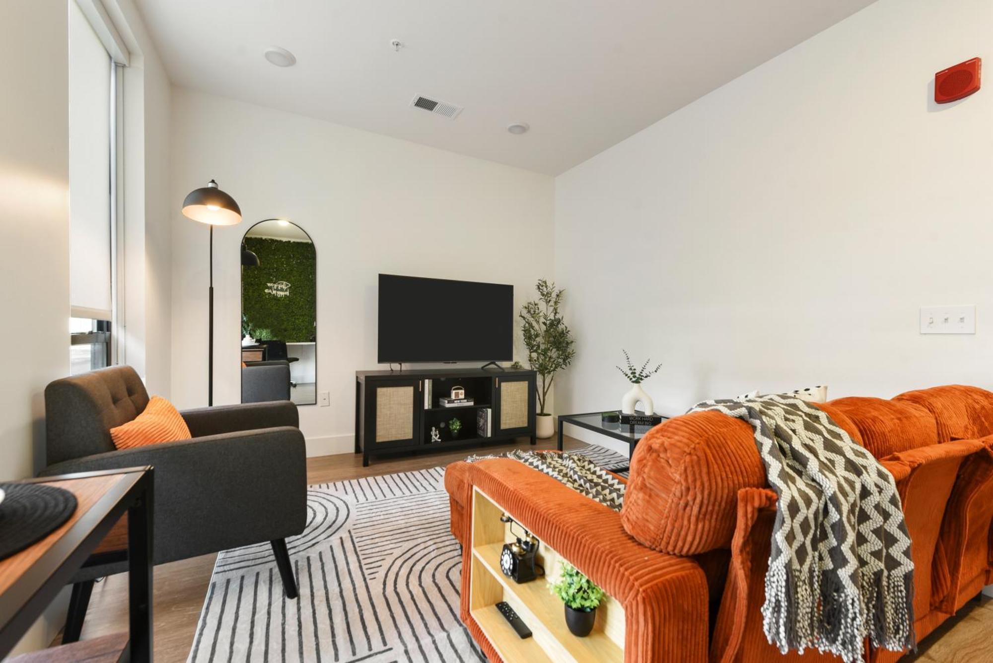 King Bed, Free Parking, Near Upmc, Pitt & Cmu