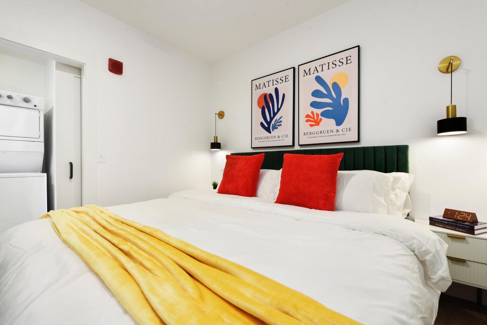 Apartment King Bed, Free Parking, Near Upmc, Pitt & Cmu Pittsburgh