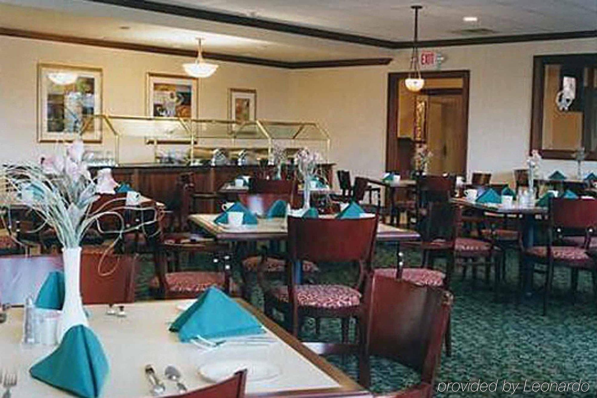 Plaza Hotel 3*