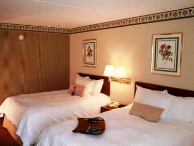 Hotel Mcknight Pittsburgh