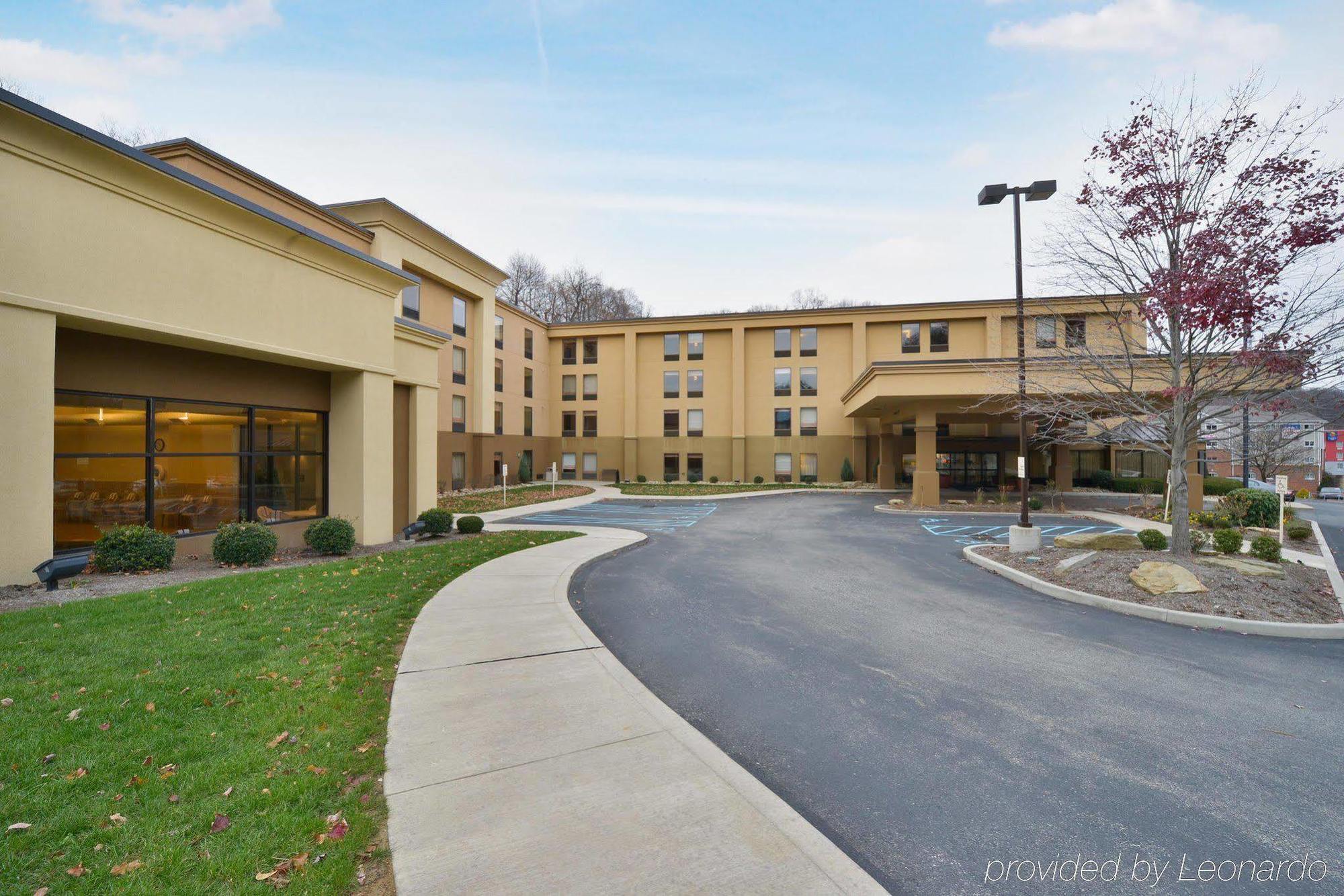 Hotel Mcknight