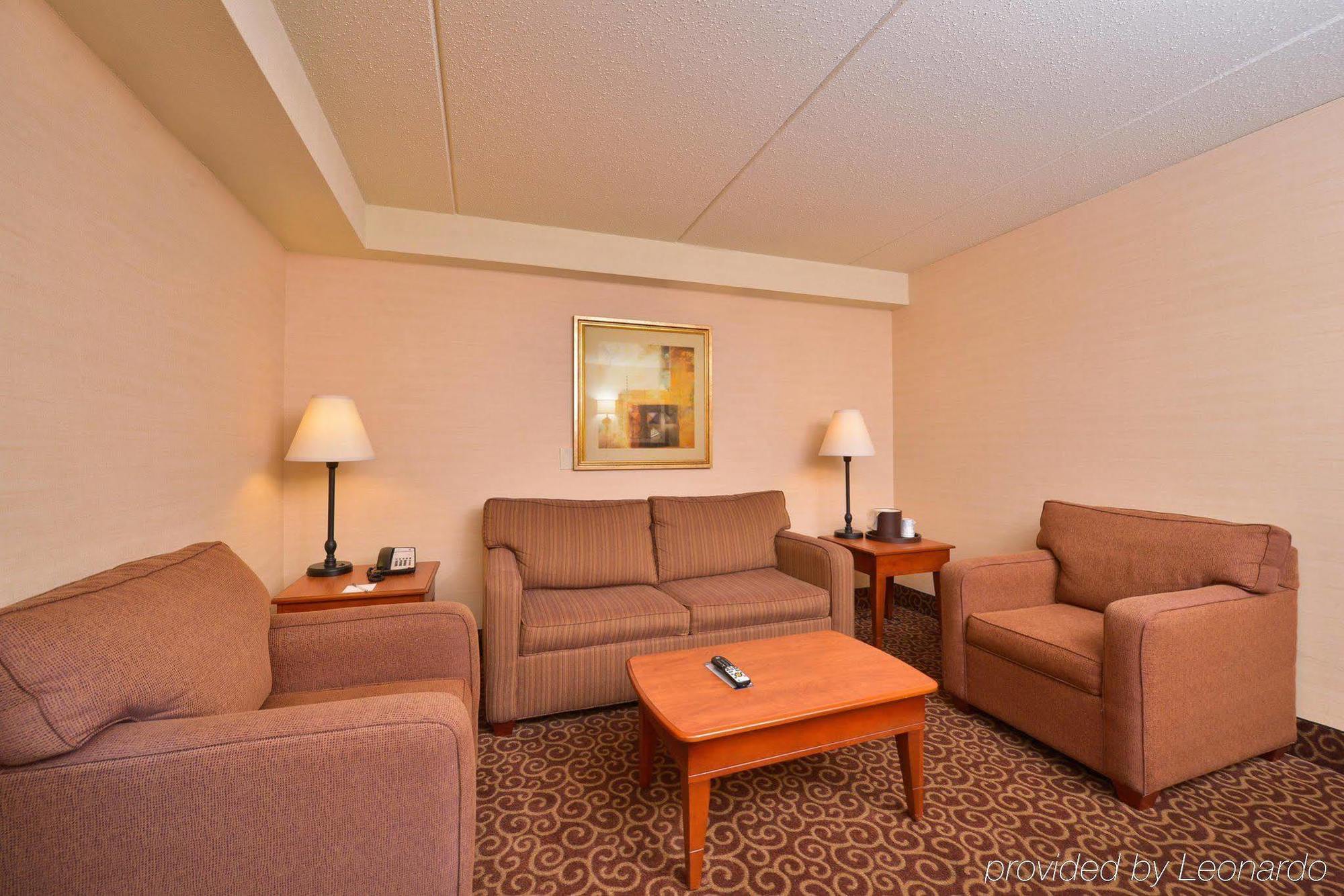 Hotel Mcknight 3*