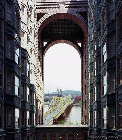Renaissance Hotel 4*
