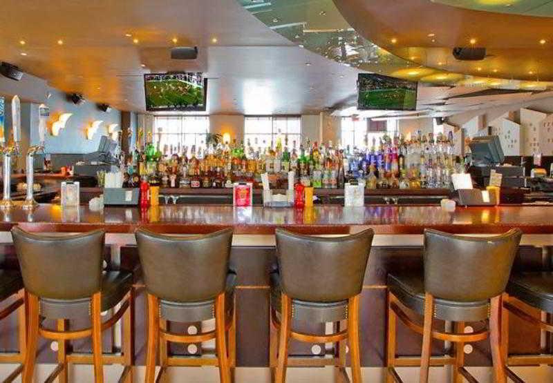 Hotel Springhill By Marriott North Shore 3*