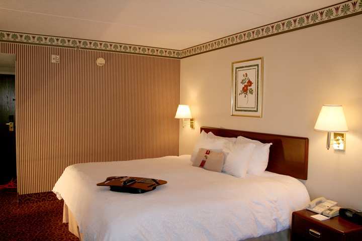 Hotel Mcknight