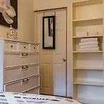 Prefect Location In Ss Flats W Pool Table!