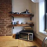 Hostwise Stays - The Ohioan - Beautiful Brick Apt, Minutes To Downtown!