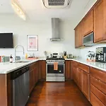 Hostwise Stays -The Washington At Chatham - Gym - Free Garage Parking - City Views - More