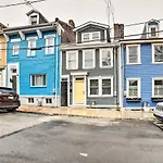 Pittsburgh Home Walkable Location!