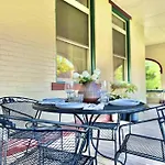 The Elliott Hotel At Highland Park By Luxe Pgh