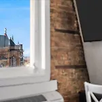 Skyline At Your Door - Studio With A View