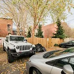 Walkable And Spacious Apt - Parking -- Groupstay