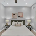 Cozysuites Posh 1Br, Ppg Paints Arena, Pitts
