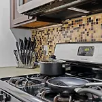 Northside Pittsburgh Luxurious Apartment