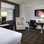 Doubletree By Hilton Hotel & Suites Pittsburgh Downtown