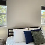 Urban Oasis 4Br Industrial Apartment