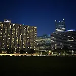 Lavish City Views Prime Location Parking Gym Lounge