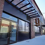 New Loft 3 Min To Local Hospitals Sleeps 4
