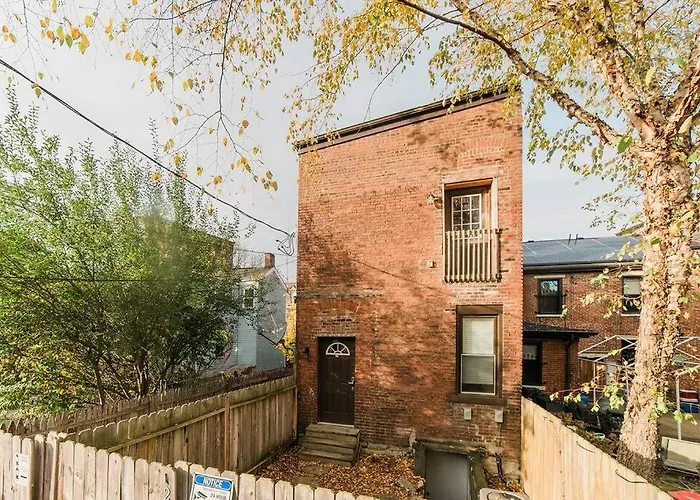 Walkable And Spacious Apt - Parking -- Groupstay