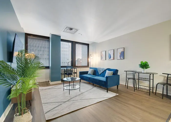 Upscale Charm Prime Location 24-7 Onsite Parking Gym Lounge