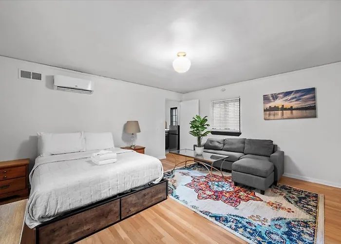 The Walnut Suites - The Secluded Suite