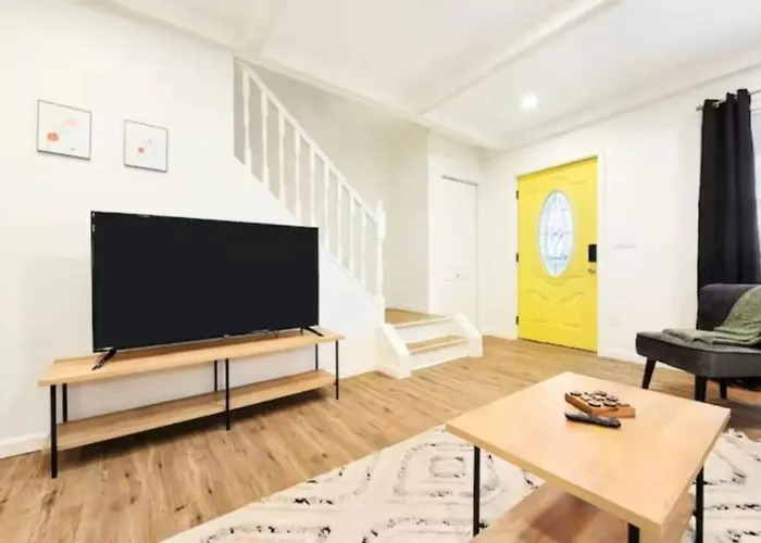 3 Bedhome In Upper Lawrenceville