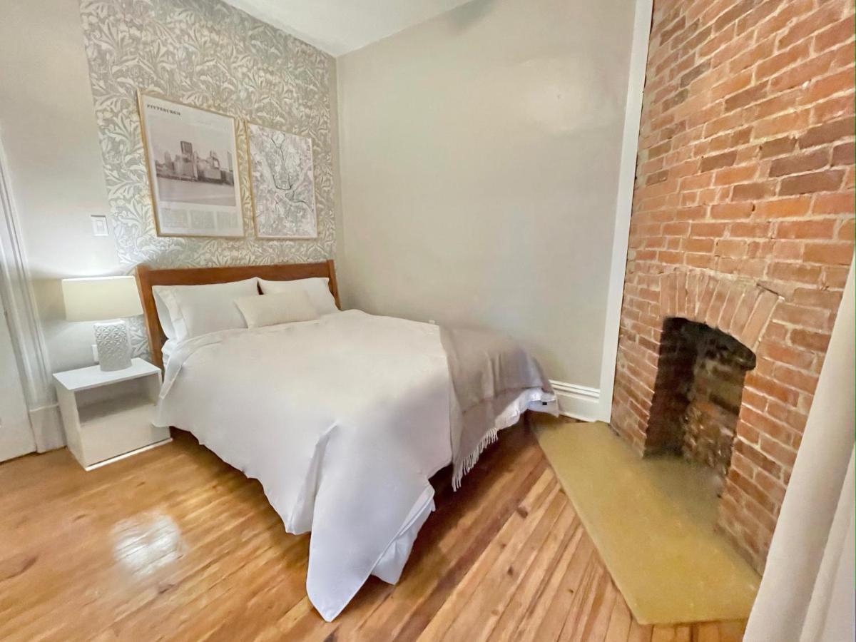 The Warhola Bloomfield By Luxe Pgh Apartment