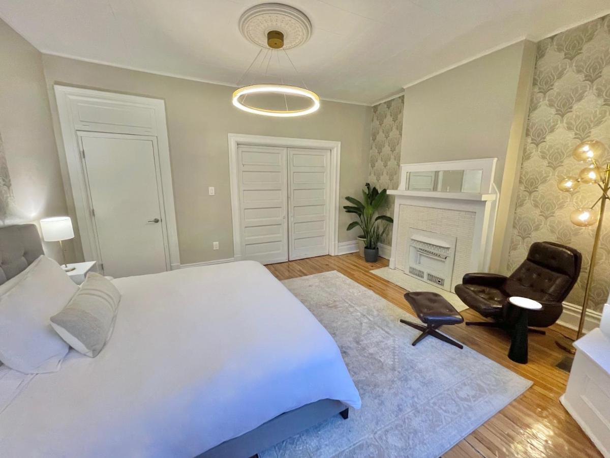 Apartment The Warhola Bloomfield By Luxe Pgh Pittsburgh