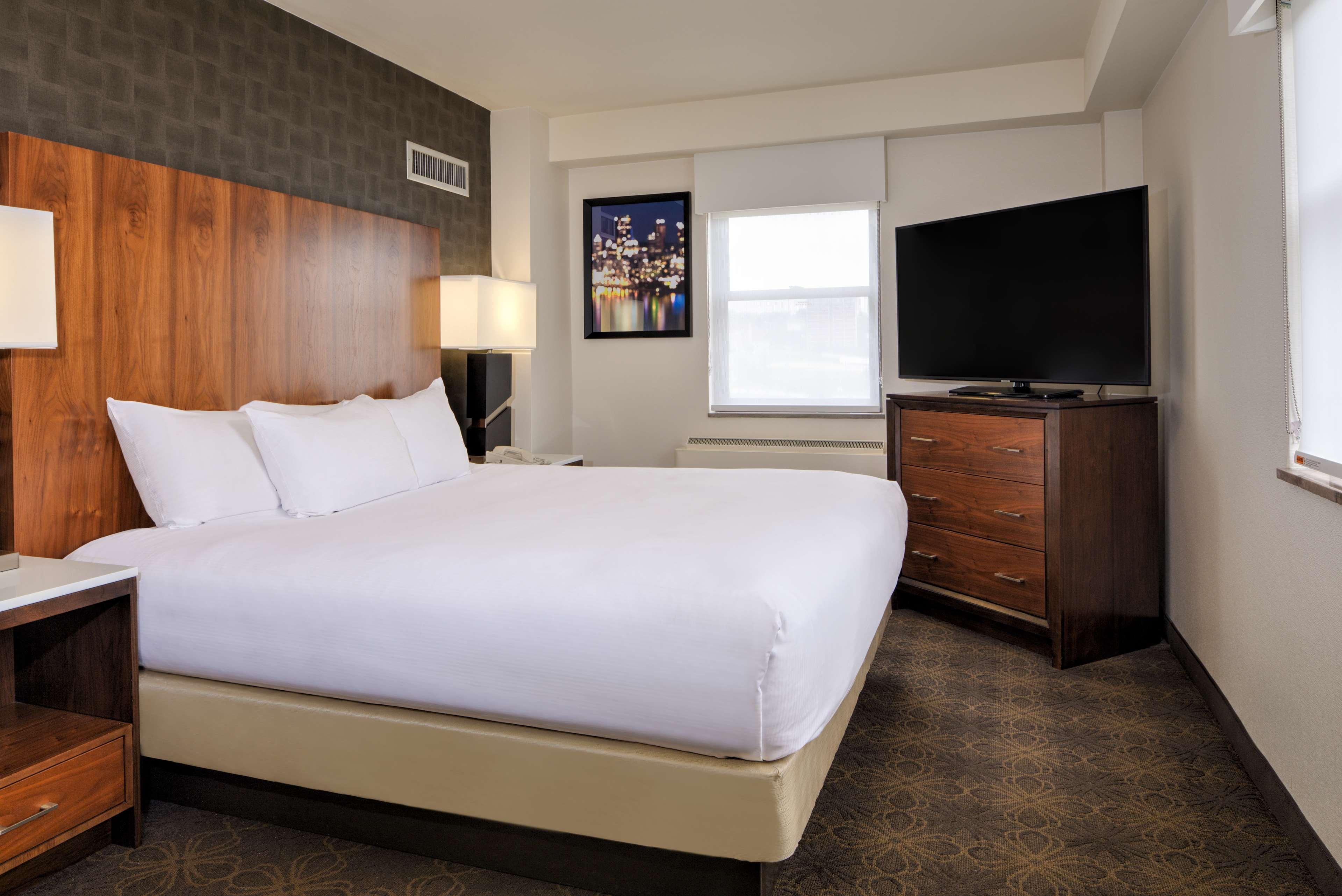 Doubletree By Hilton & Downtown 3*