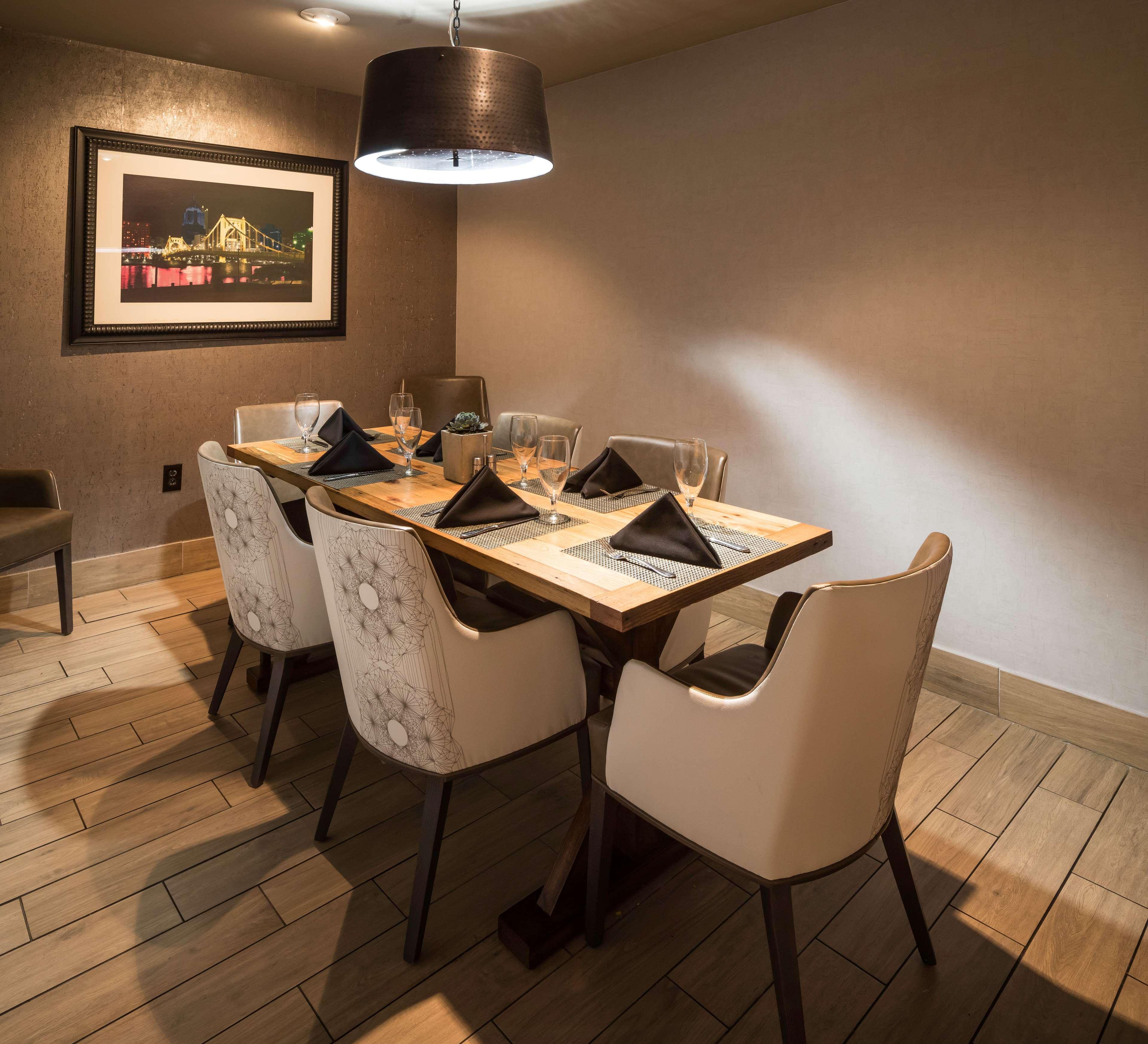 Doubletree By Hilton & Downtown Hotel 3*