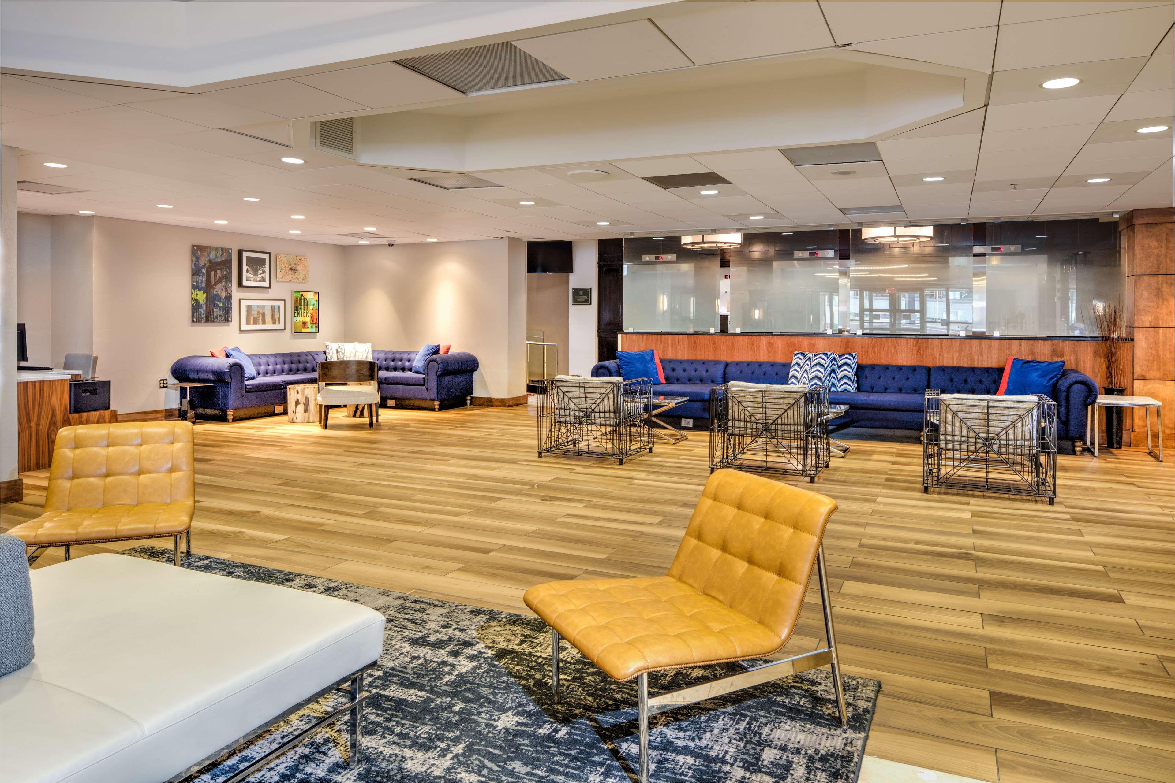 Hotel Doubletree By Hilton & Downtown