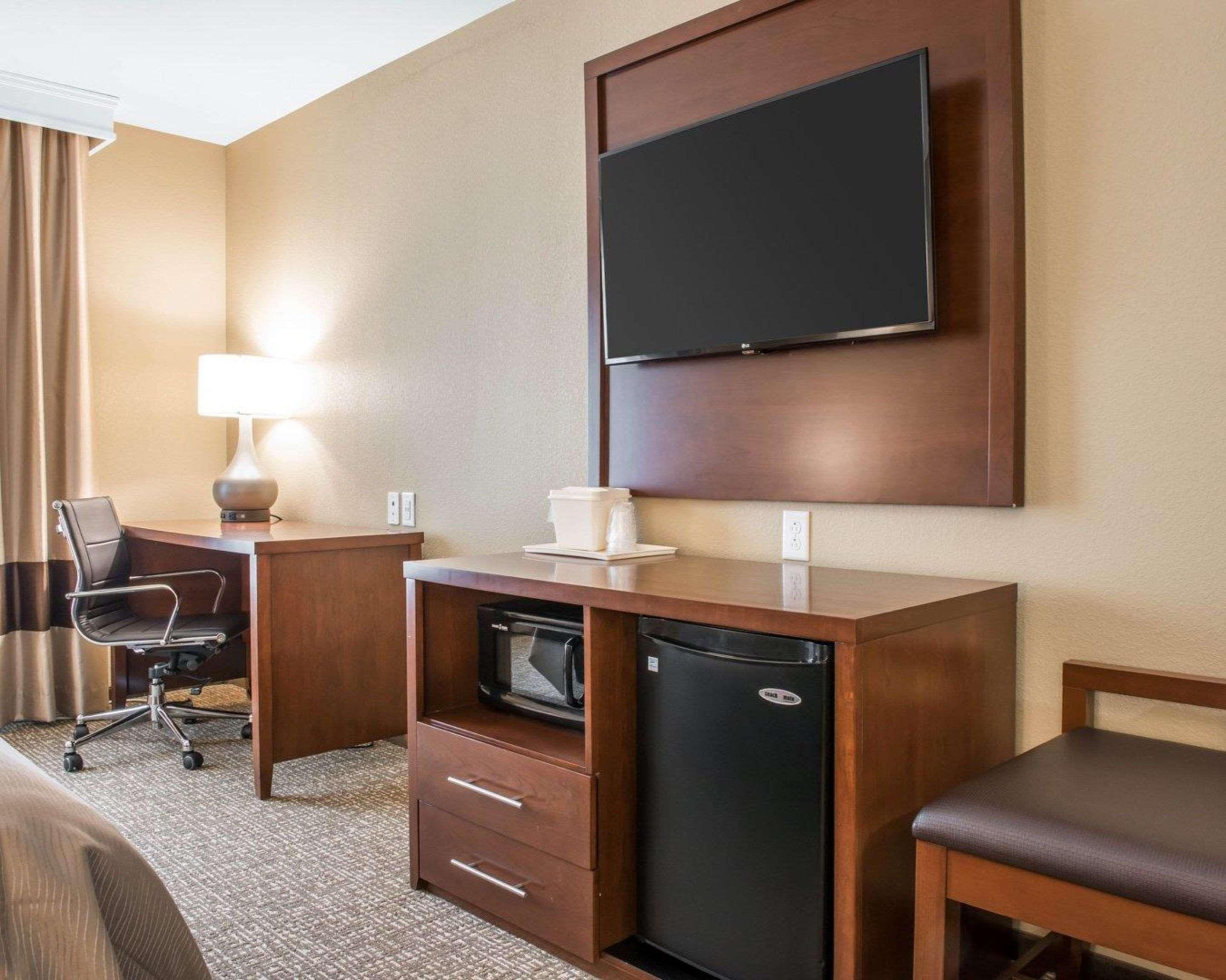 Comfort & South Hotel 3*