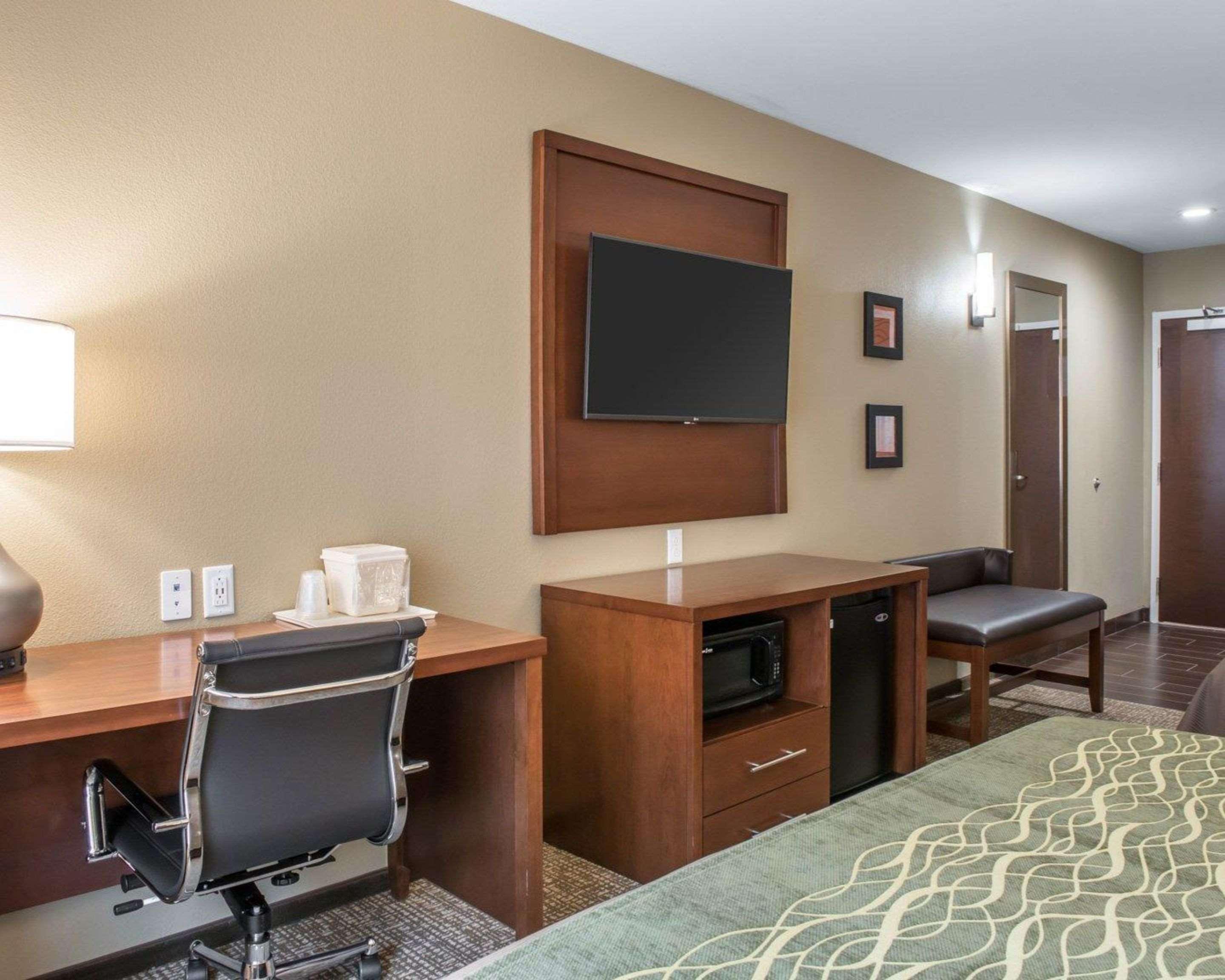 Comfort & South Hotel 3*