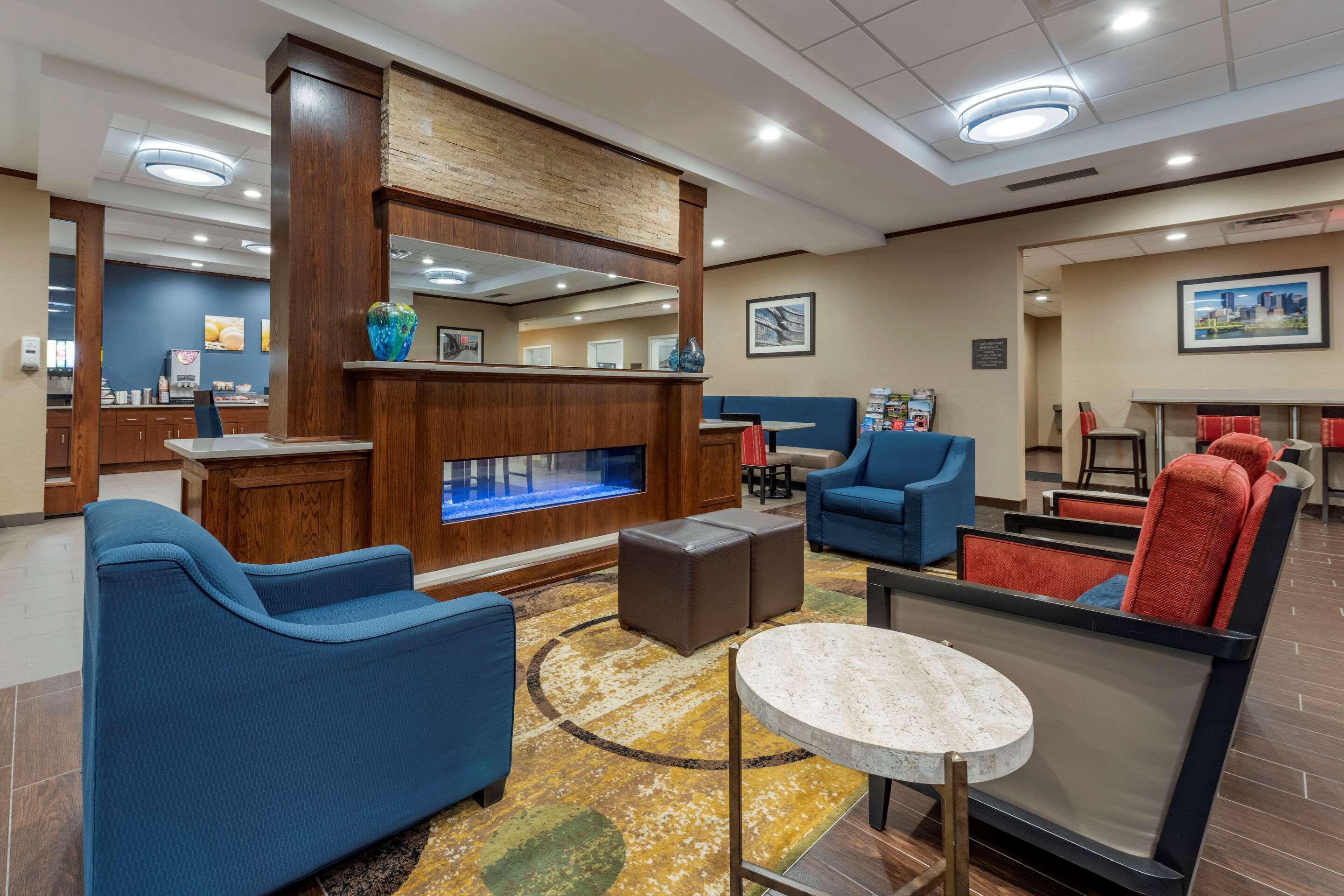 Hotel Comfort & South