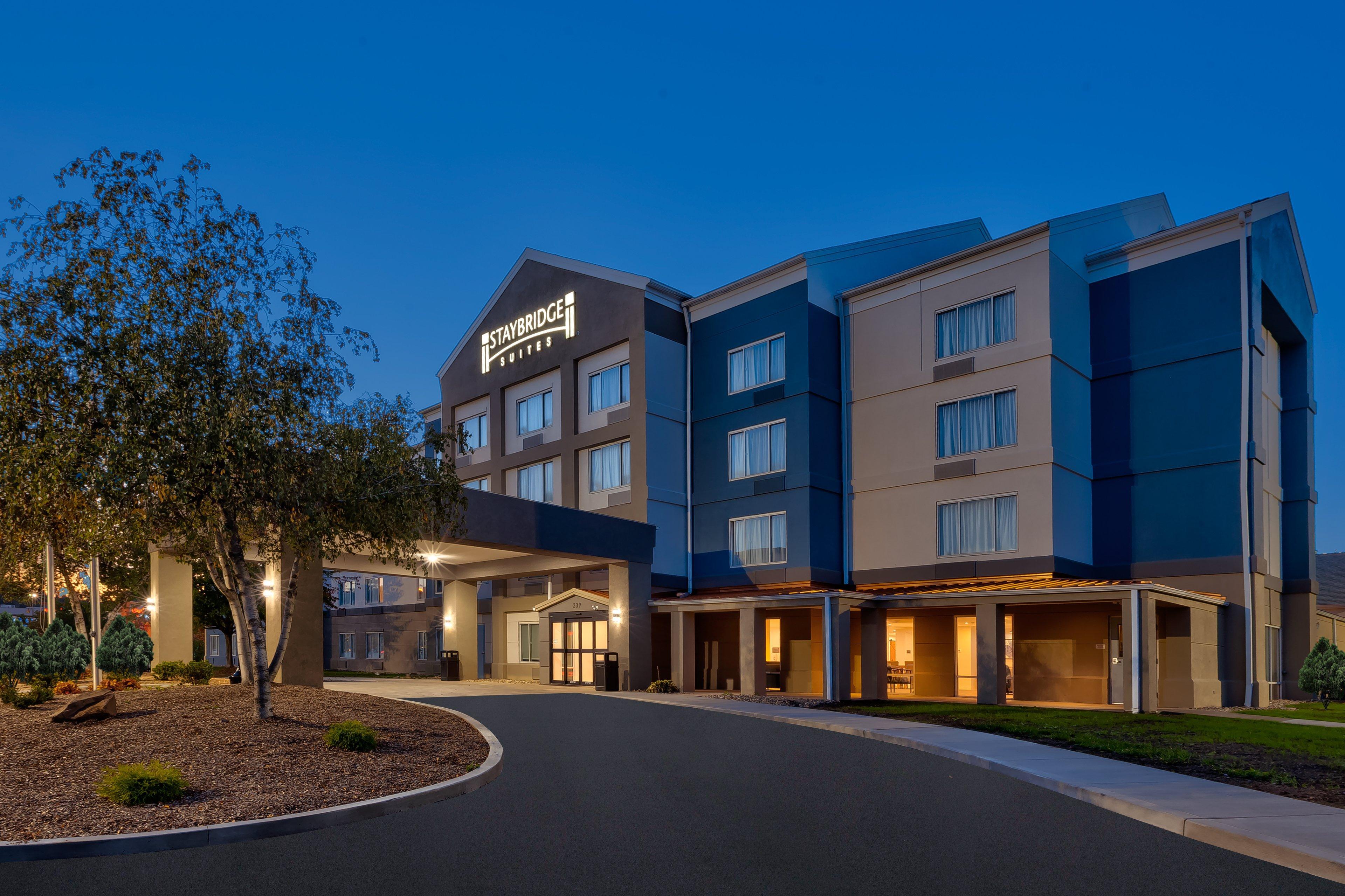 Staybridge Airport By Ihg 3*
