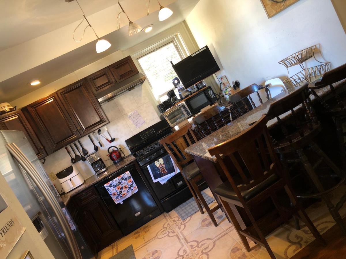 Highland Park Apartment *
