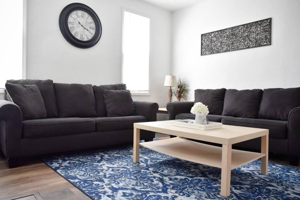 Holiday home Stunning Big Near Downtown North Shore &
