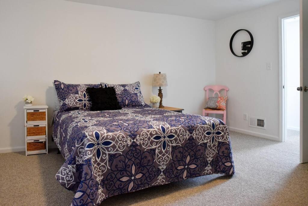 Stunning Big Near Downtown North Shore & Holiday home Pittsburgh