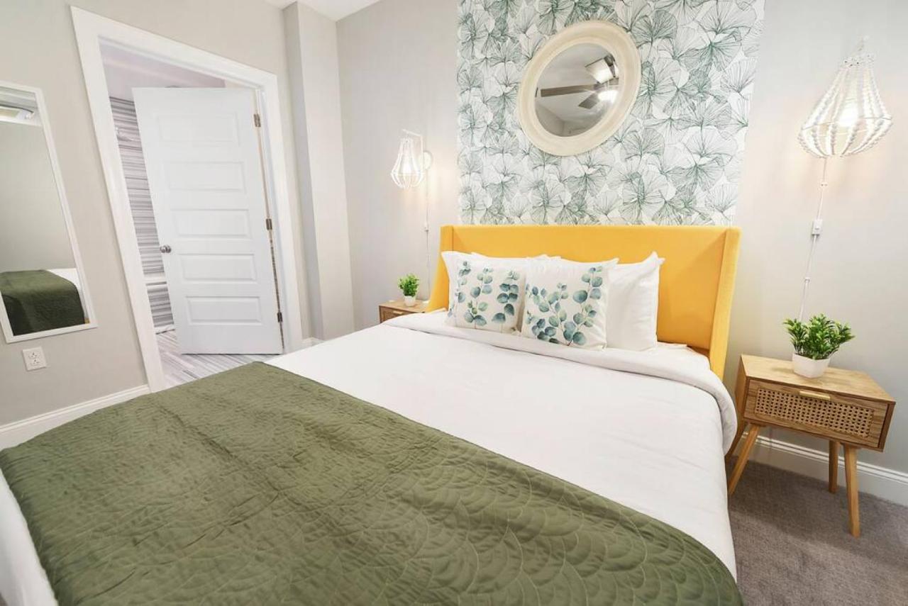 Apartamento Hostwise Stays - The Washington At Chatham - Free Parking, Private Gym, Skyline Views!