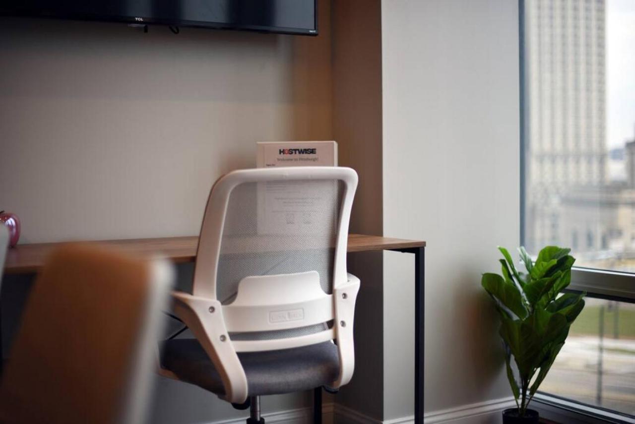 Apartamento Hostwise Stays - The Washington At Chatham - Free Parking, Private Gym, Skyline Views!