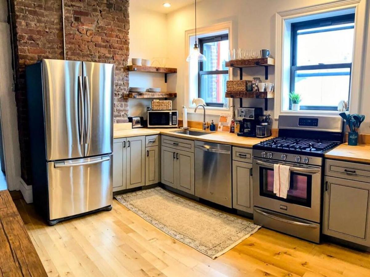 Hostwise - The Ohioan - Beautiful Brick Apt, Minutes To Downtown! Apartment