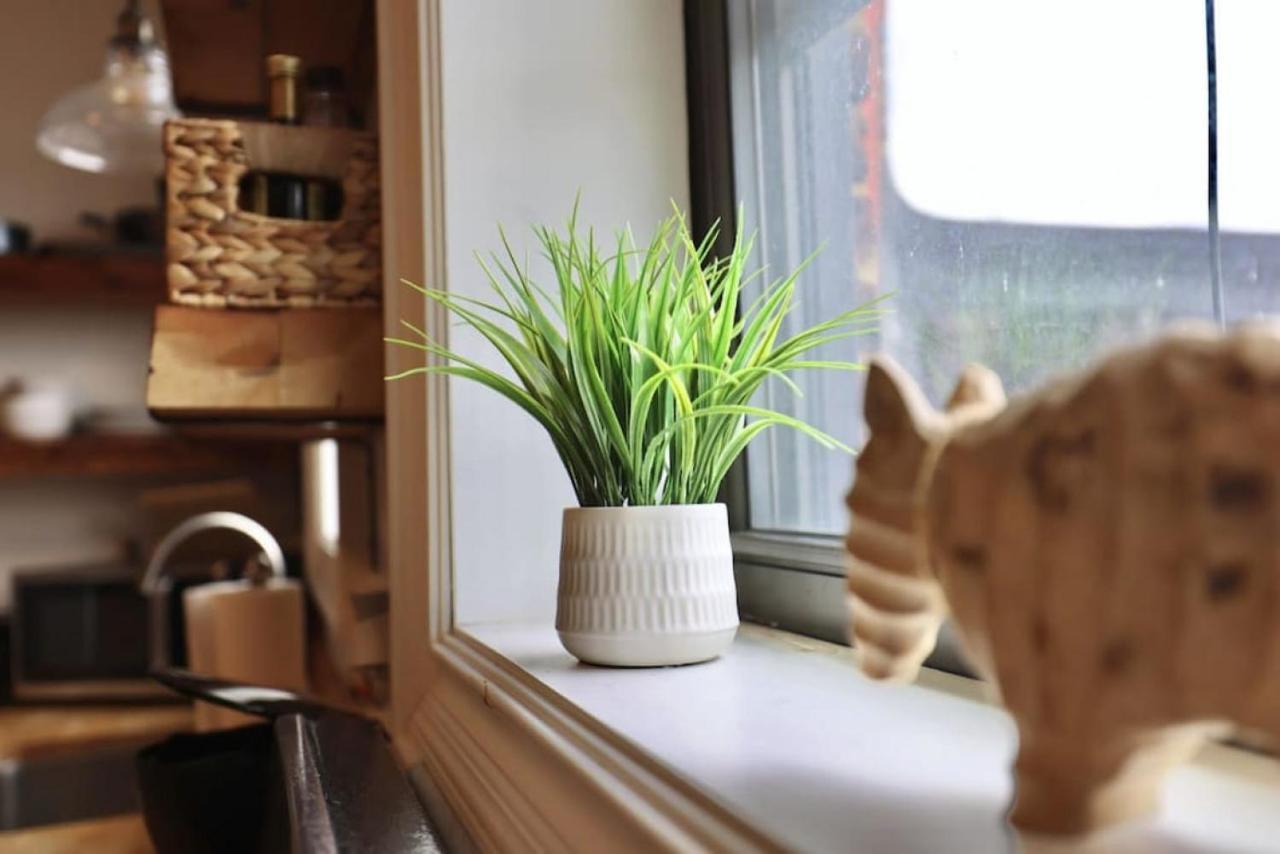Apartment Hostwise - The Ohioan - Beautiful Brick Apt, Minutes To Downtown! Pittsburgh