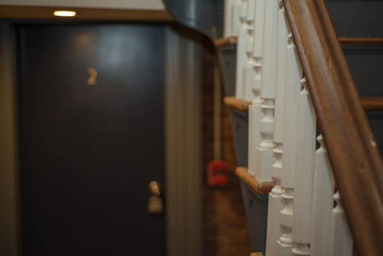 Hostwise - The Ohioan - Beautiful Brick Apt, Minutes To Downtown! *