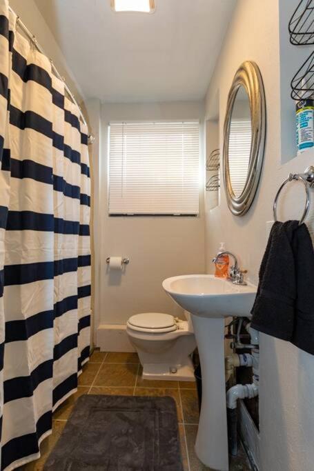 Holiday home Cozy & Comfy In The - W Parking Pittsburgh