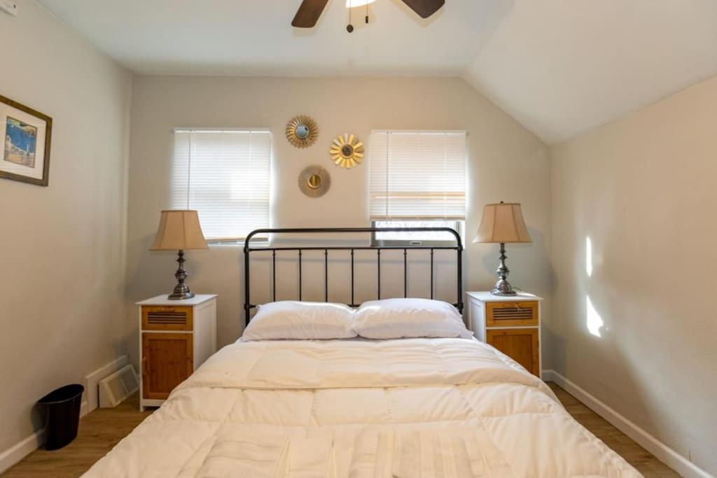 Cozy & Comfy In The - W Parking Holiday home Pittsburgh