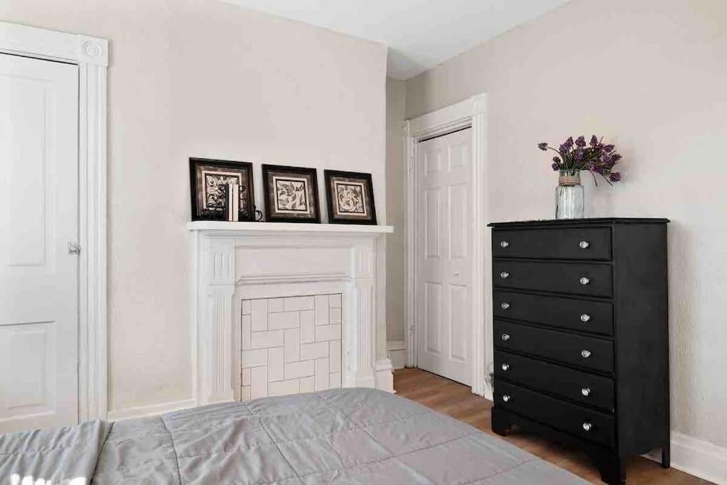Holiday home Hip And Bright Lawerenceville 2 Bed Easy Parking Pittsburgh