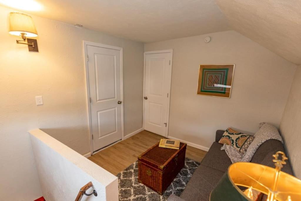 Holiday home Cozy & Comfy In The - W Parking Pittsburgh