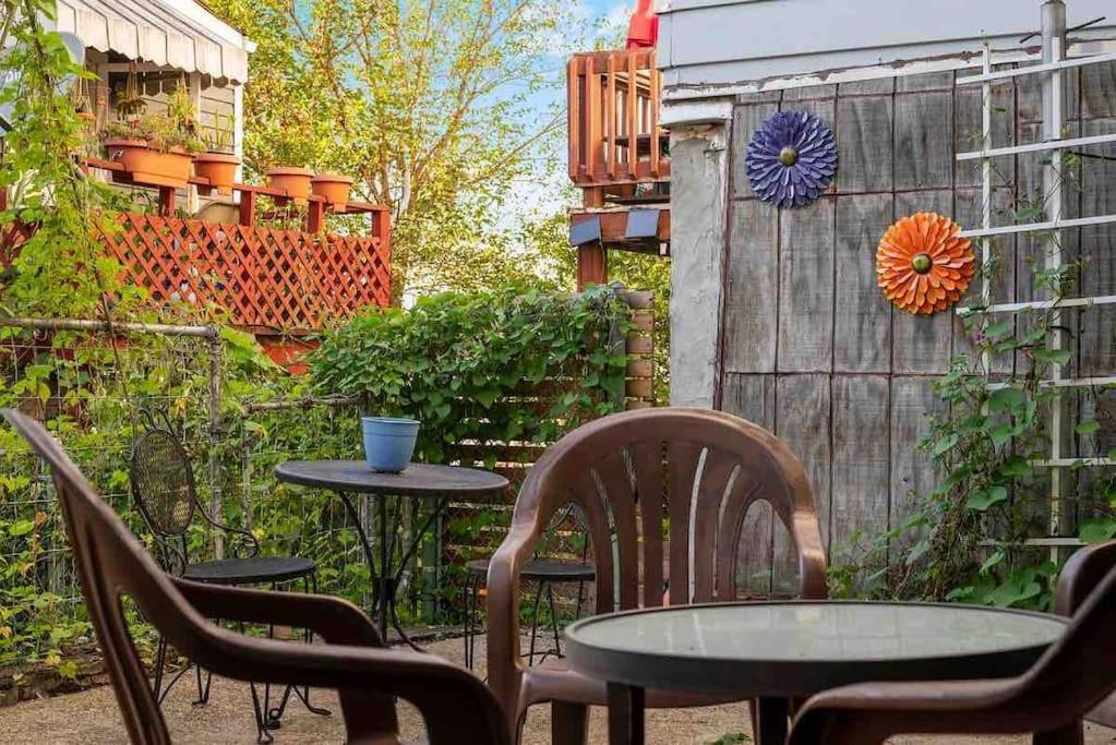 Holiday home Hip And Bright Lawerenceville 2 Bed Easy Parking *