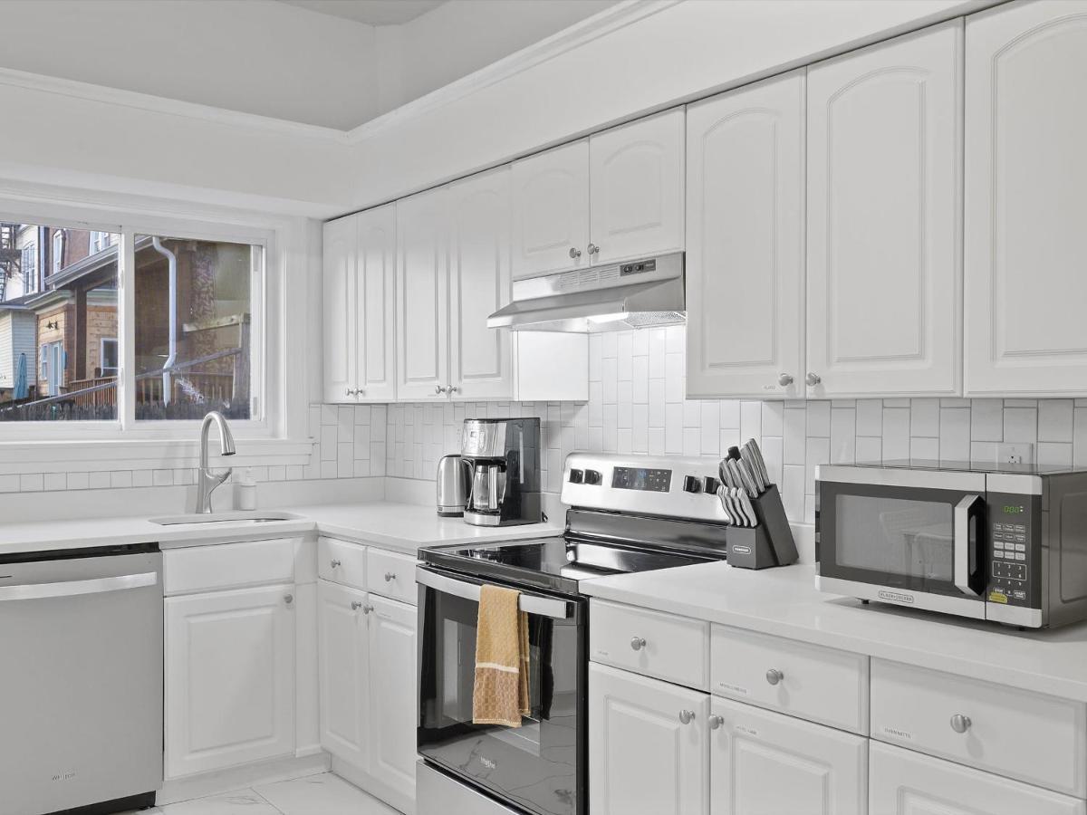 Bloomfield/shadyside @e Stylish And Modern Private Bedroom With Shared Bathroom Pittsburgh