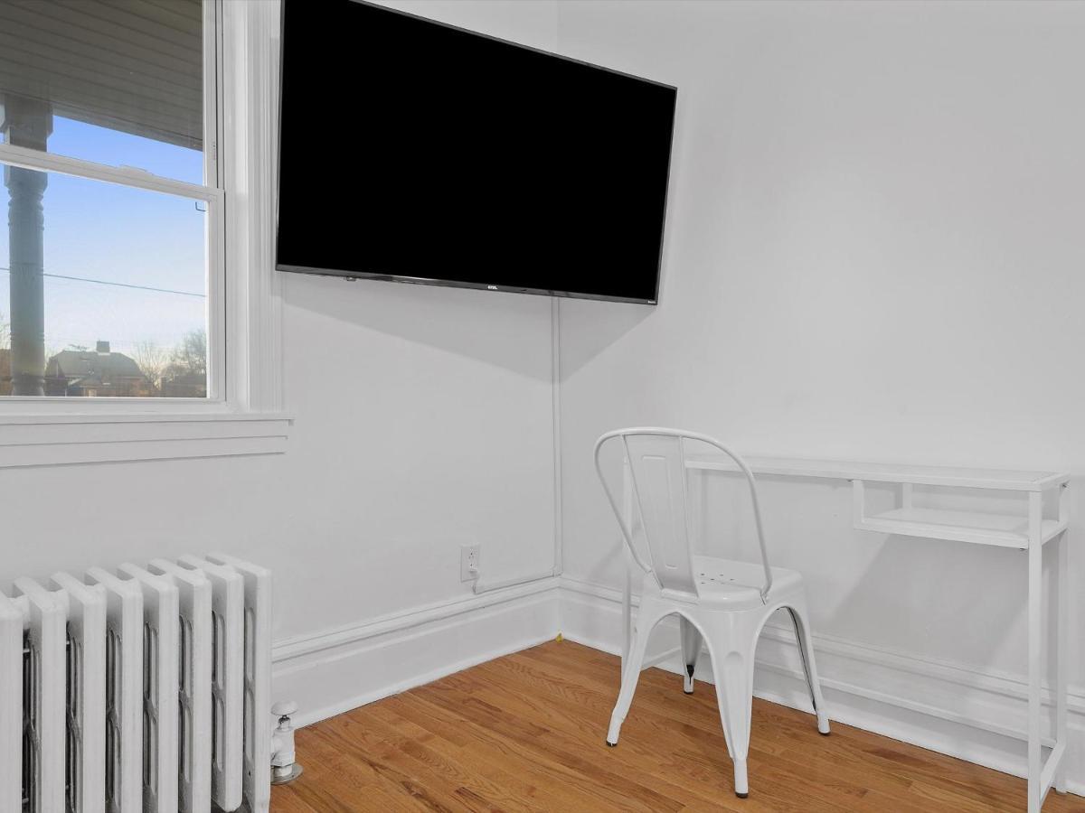 Homestay Bloomfield/shadyside @e Stylish And Modern Private Bedroom With Shared Bathroom